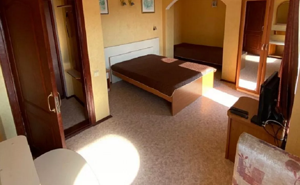 Полулюкс 4х местный. Вилла "Ренессанс". Кореиз