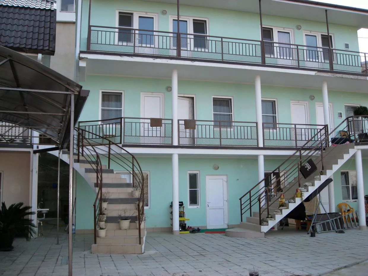 . Отель "Приза". Лоо