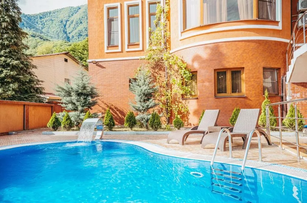 . Отель Alm Hotel. Красная Поляна