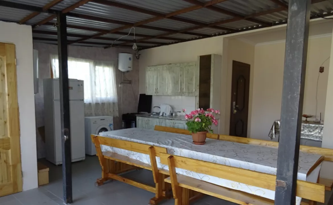 Трёхместный . Частный сектор Гостевой дом «Соломон». Сухум