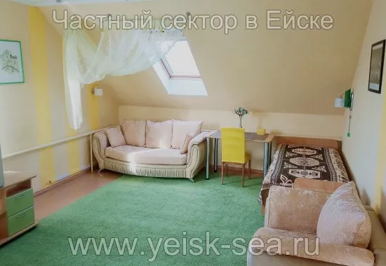 Двухкомнатный номер. Гостевой дом на Кропоткина 39. Ейск