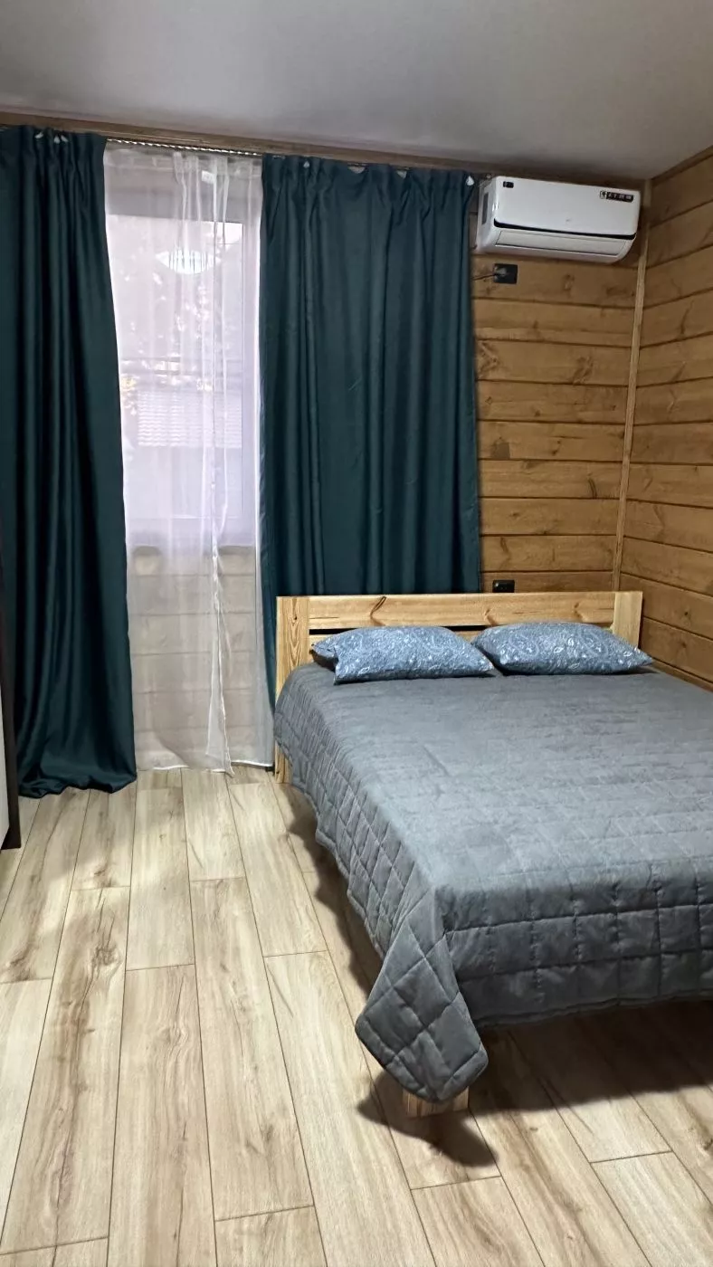 . Лилия. Гудаута