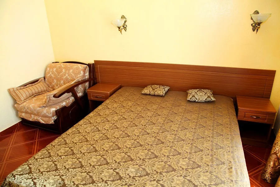 Стандарт 3-х местный. Гостевой комплекс "Екатерина". Витязево