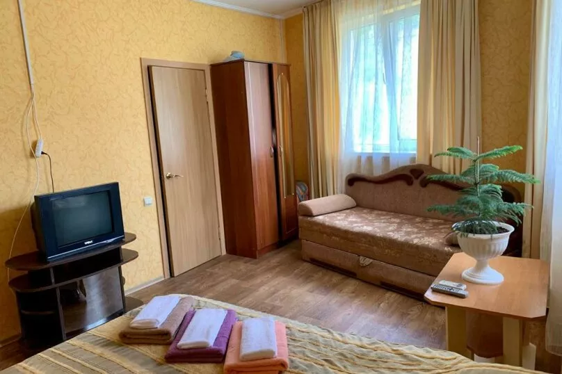 . Гостевой дом Морская волна . Алушта