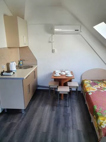 . Гостевой дом "Южный Берег" . Кабардинка