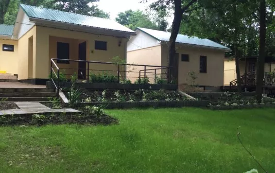 . База отдыха  "Ручеек"     . Джубга