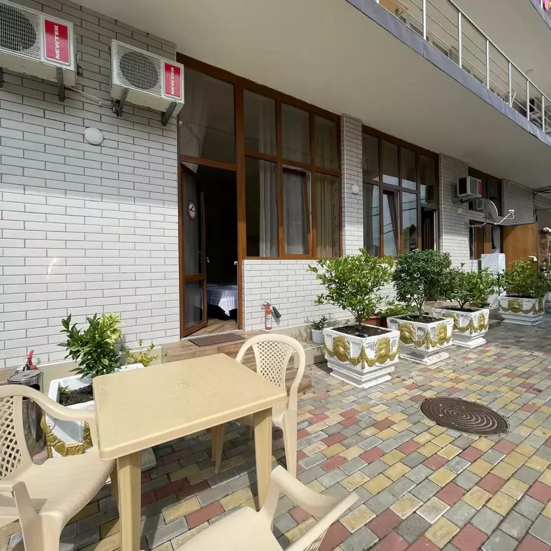 . Отель «Черноморец». Лазаревское . Отель «Черноморец». Лазаревское