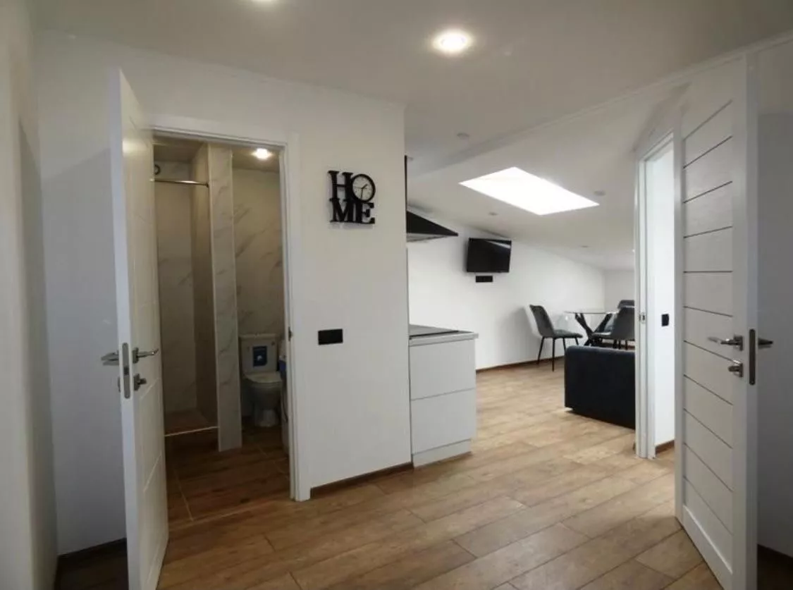 . Квартира в многоквартирном доме Апартаменты Цветочная. Адлер