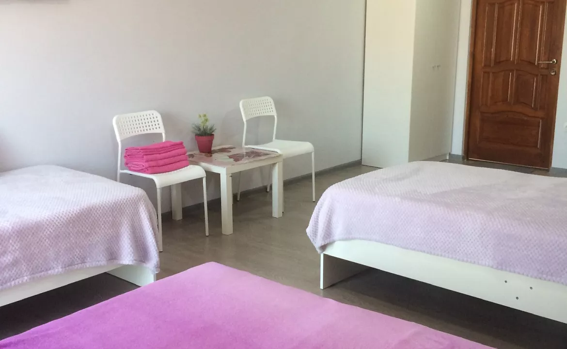 Четырёхместный номер. Гостевой дом «Пчела». Ейск