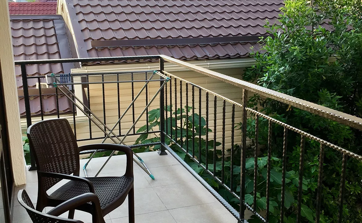 3 местный с балконом вид во двор. Гостевой дом София - Лазаревское. Лазаревское