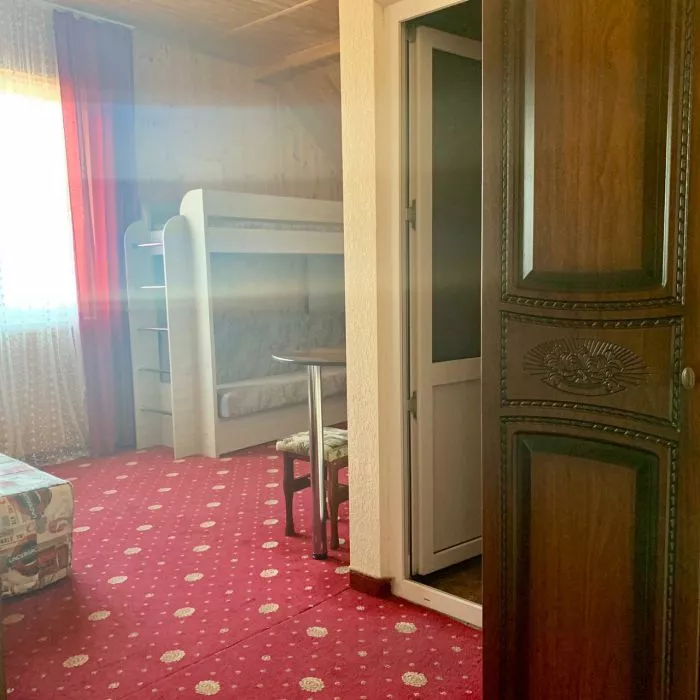 5-ТИ МЕСТНЫЙ БЕЗ БАЛКОНА. Отель КАВКАЗ. Гостиницы и отели Лазаревского 5-ТИ МЕСТНЫЙ БЕЗ БАЛКОНА. Отель КАВКАЗ. Гостиницы и отели Лазаревского