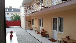 Гостевой дом "Флора" Гостевой дом "Флора"