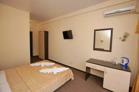 2-х местный номер. Отель "Анна". Пицунда