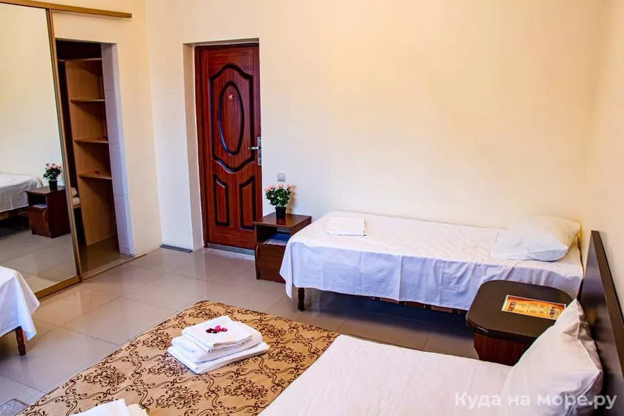 Семейный с балконом. Семейный клуб-отель «Мадагаскар». Дагомыс