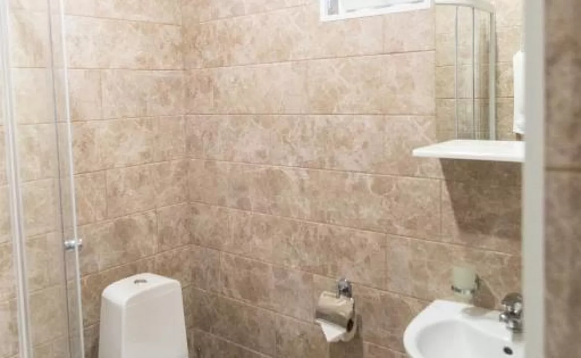 Стандарт одноместный. Гостиница "Villa Terrasa". Лоо