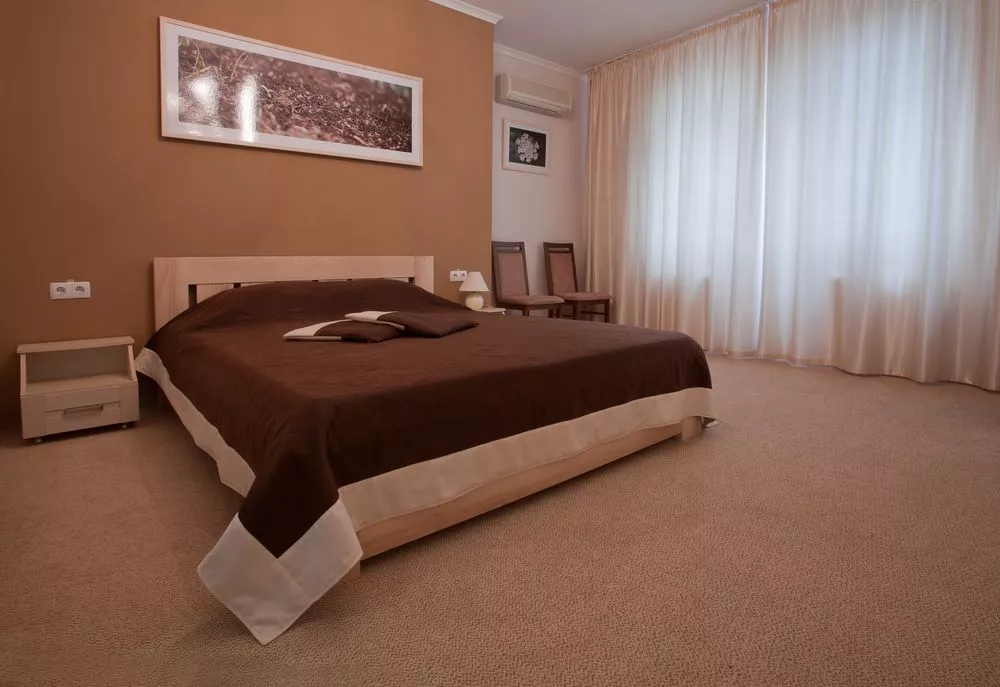 Стандартный с балконом с опорной стеной. Гостиница "Санта Барбара". Утёс