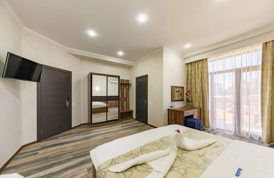 Семейный. Отель «Абсолют». Витязево