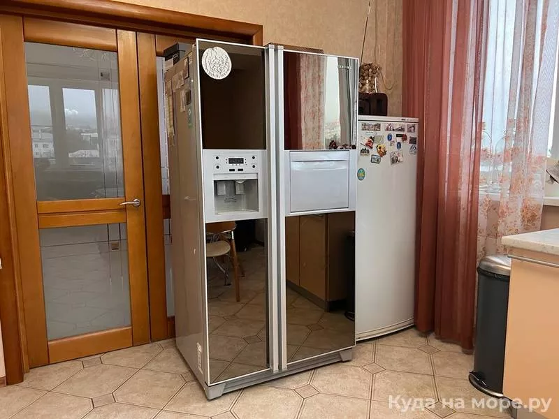  4х комнатная квартира. Квартира в многоквартирном доме Четырехкомнатная квартира в центре Геленджика. Геленджик