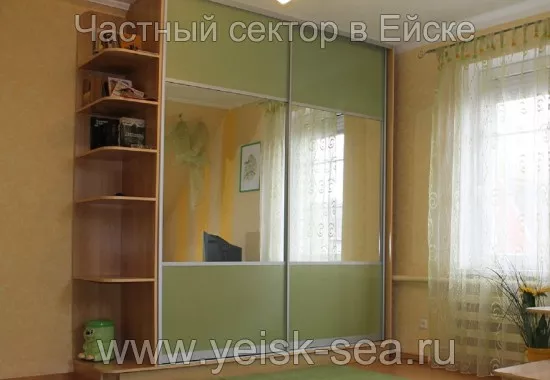 Двухкомнатный номер. Гостевой дом на Кропоткина 39. Ейск