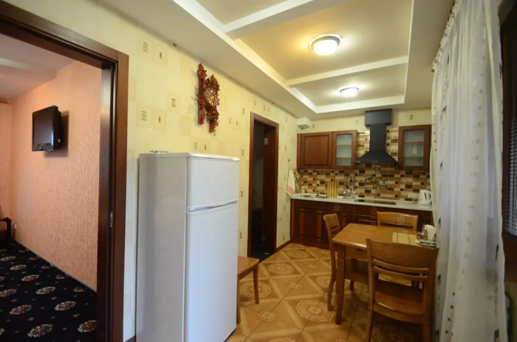 Апартаменты. Гостиница Дворик на Морской. Ялта