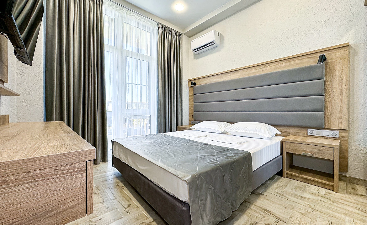 Корпус 2 Семейный Люкс с боковым видом на море. Anzhelina Family Hotel. Витязево