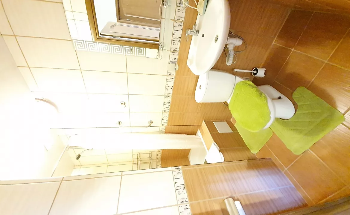 Трехместный с раздельными кроватями. Гостевой дом Родник. Красная Поляна