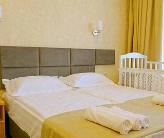 Улучшенный стандарт с балконом. Гостевой дом «Отрада». Улучшенный стандарт с балконом. Гостевой дом «Отрада».