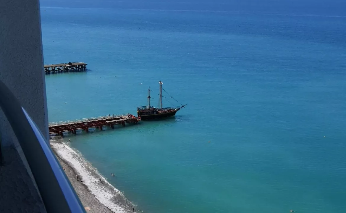 Номера с видом на море. Квартира в многоквартирном доме "ЖК Sun-marina". Лазаревское