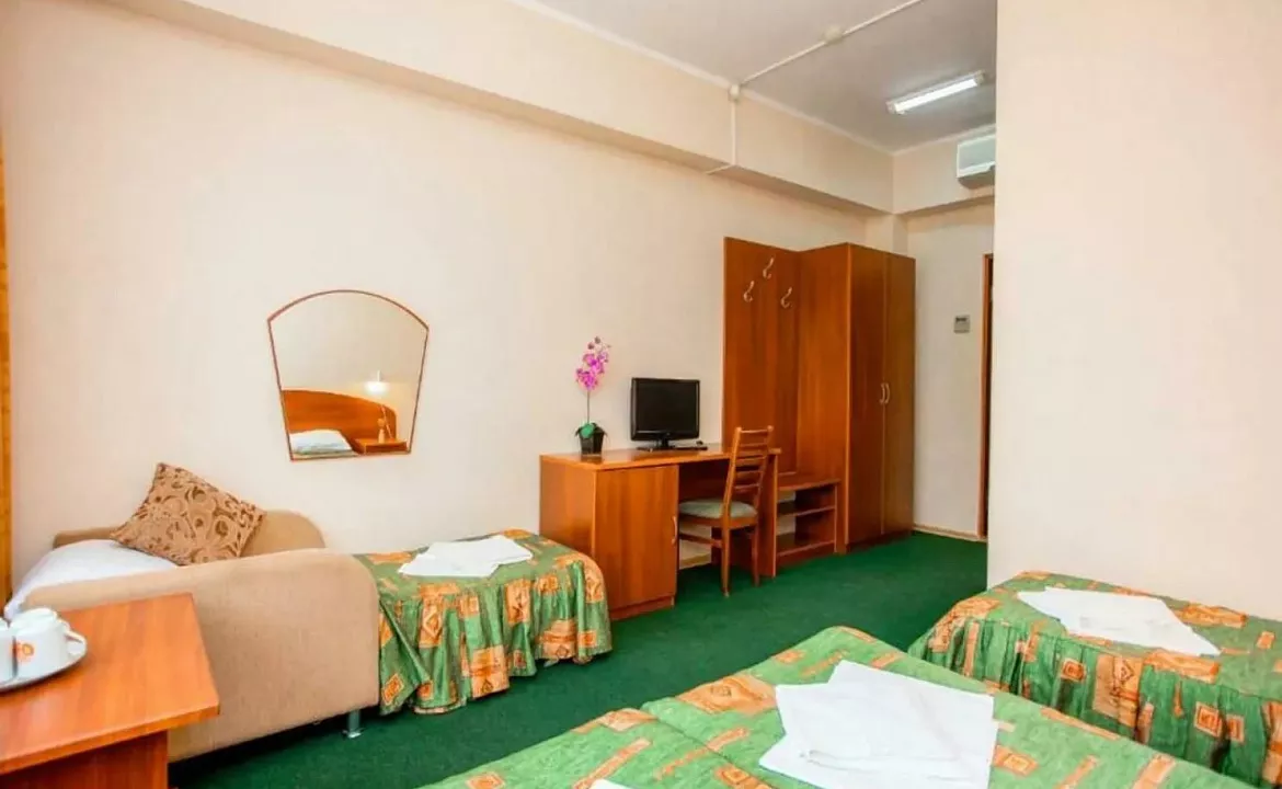 Трёхместный номер стандарт с доп местом. Отель Золотые барханы . Витязево Трёхместный номер стандарт с доп местом. Отель Золотые барханы . Витязево