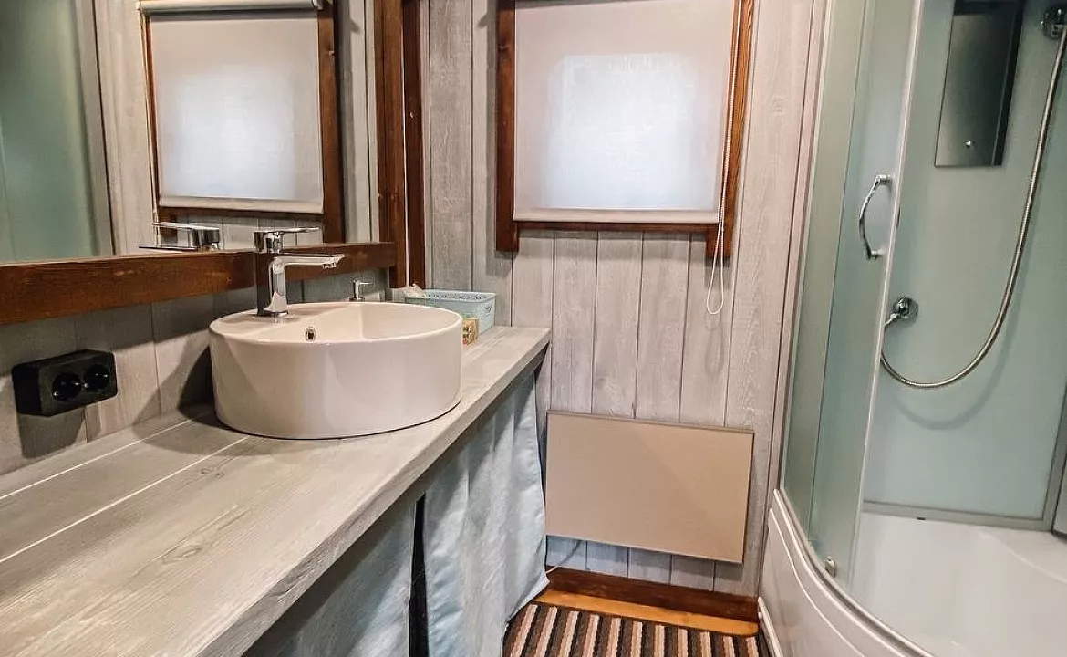 ЭКОДОМ 25 М. Жилье посуточно "СЧАСТЬЕ В ГОРАХ". Красная Поляна