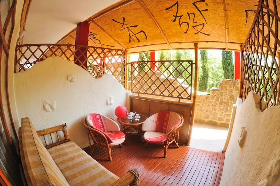 Эконом, 1 корпус. Гостиничный комплекс «Весёлый Хотэй». Гурзуф