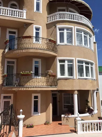 . Villa VERONA. Утёс