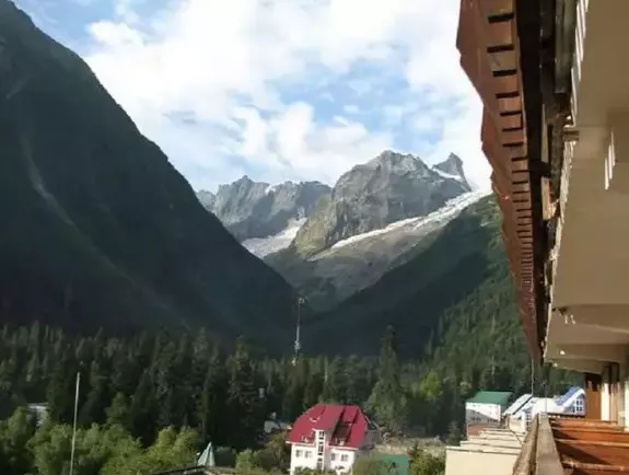 2-местный Стандарт Комфорт однокомнатный. Гостиница «МТЦ Горные вершины». Домбай-гостиницы