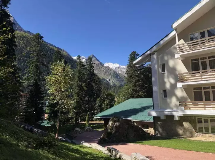 . Отель «Белалакая». Домбай-гостиницы