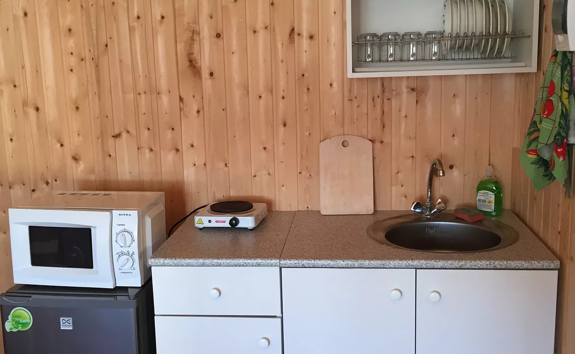 Четырехместный номер с видом во двор.. Гостевой дом Морской бриз - Кучугуры. Кучугуры Четырехместный номер с видом во двор.. Гостевой дом Морской бриз - Кучугуры. Кучугуры