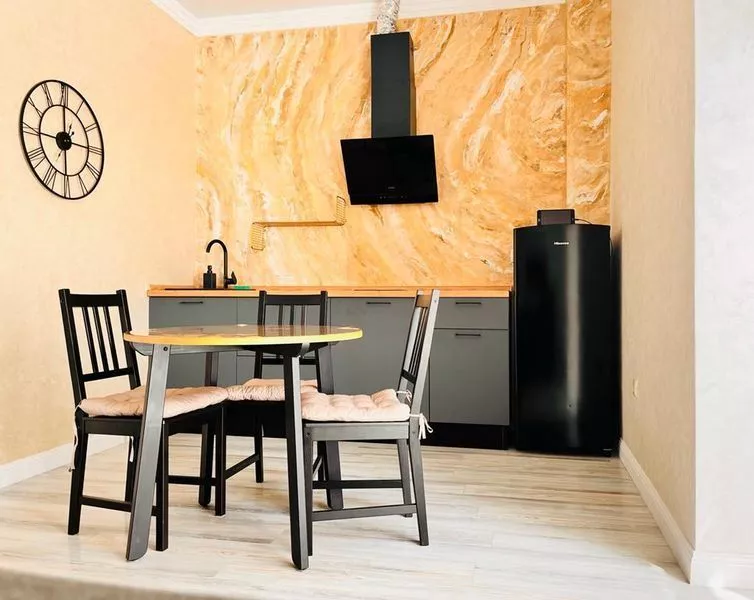 . Квартира в многоквартирном доме Апартаменты на Просторной. Голубая бухта