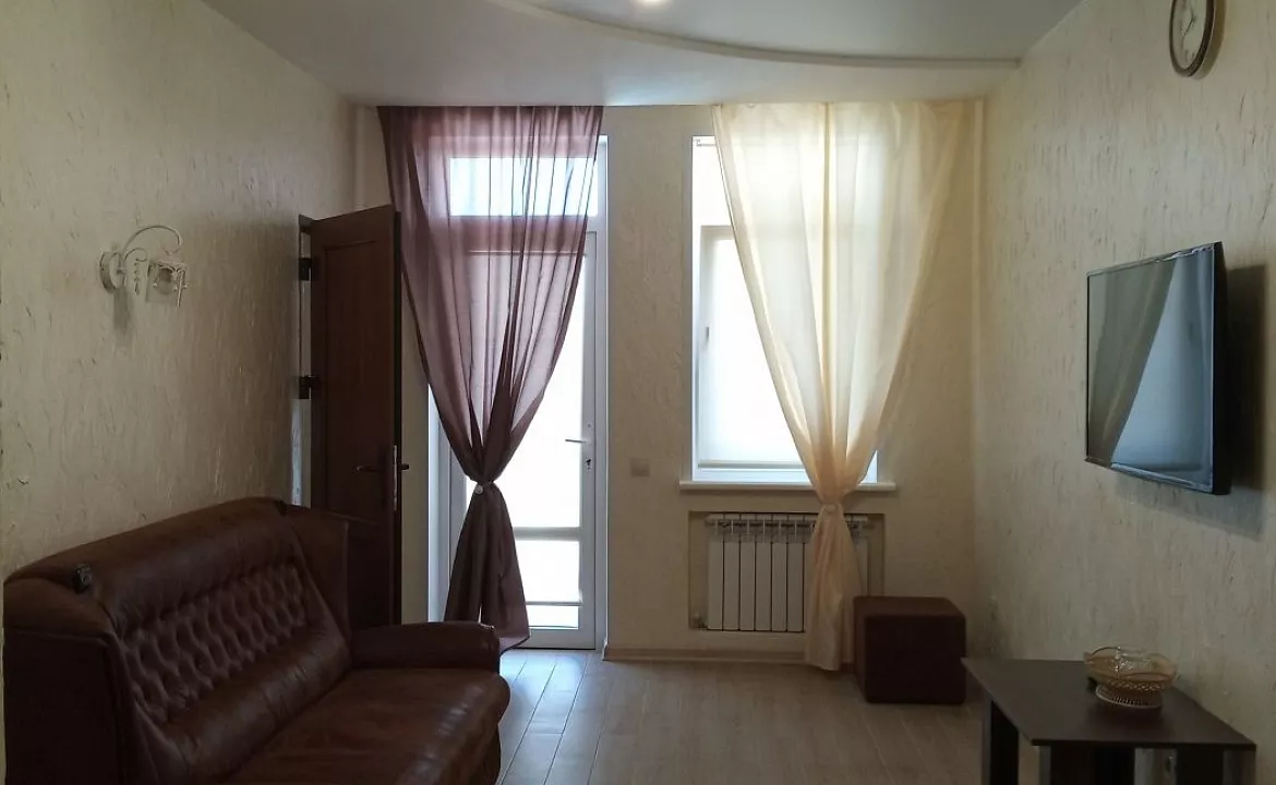 Трехкомнатный номер с балконом «Люкс/Luxe». Гостевой дом  Vega. Заозерное