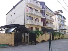 . Гостиница Кардинал. Джемете . Гостиница Кардинал. Джемете