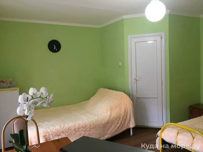 . Гостевой дом ВИКТОРИ. Кучугуры