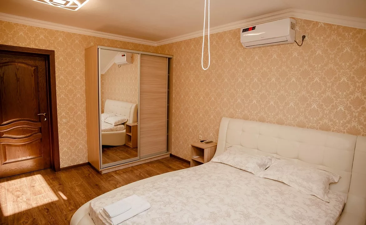 Мансарда однокомнатная. Гостевой дом Ника Премиум. Геленджик