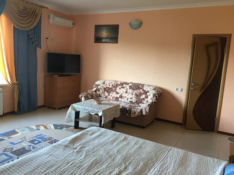 2х-комнатный. Гостевой дом "Сафари" гостевой дом . За Родину