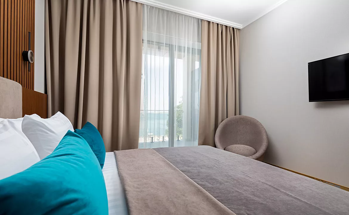 Номер Стандарт 2-местный с видом на море. Отель «Атмосфера»- Геленджик. Геленджик