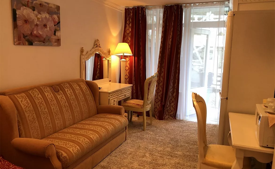 Стандарт. Апартаменты Роял Никита. Никита