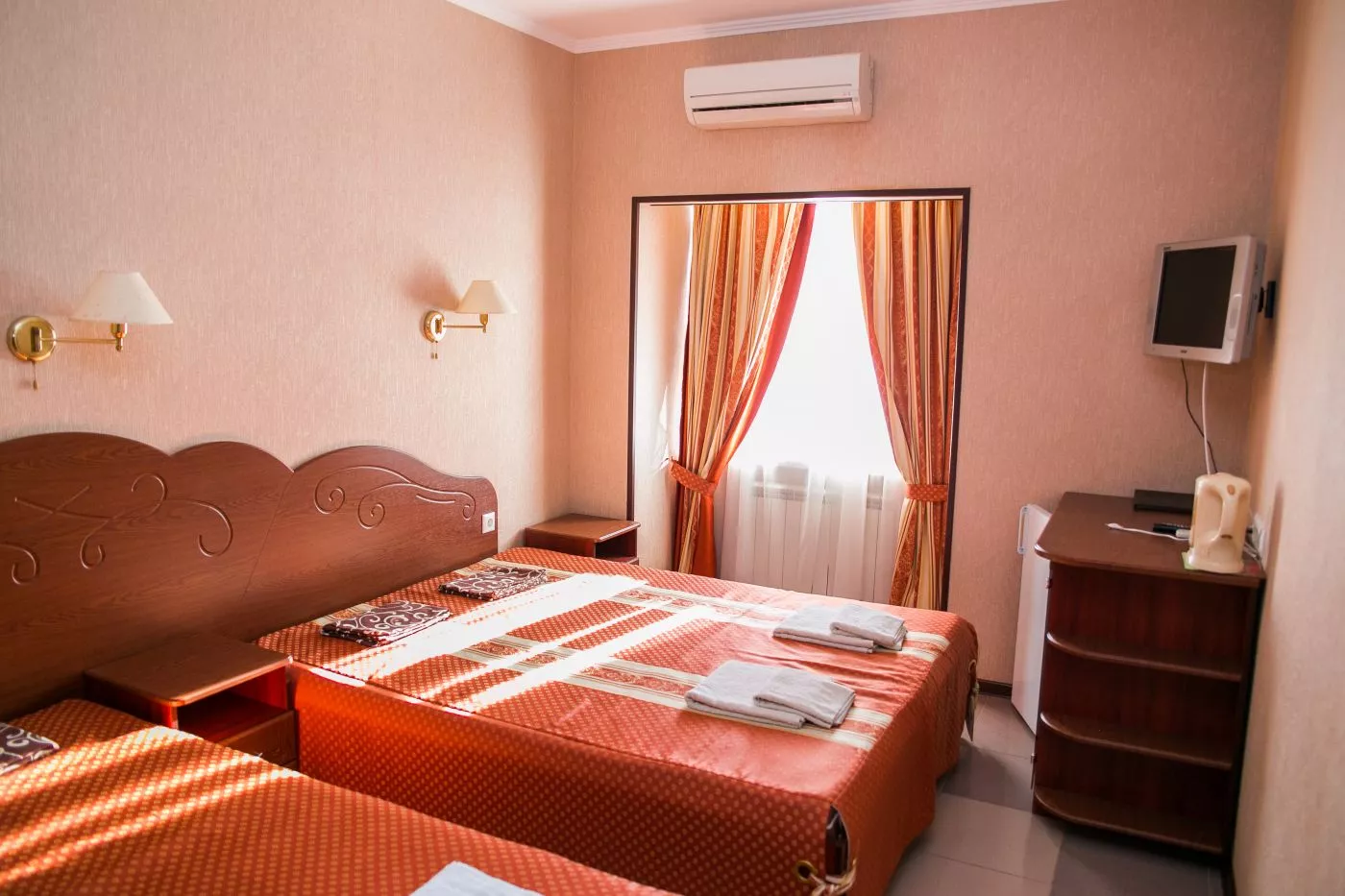 . Гостиница "Южная ночь"      . Джубга