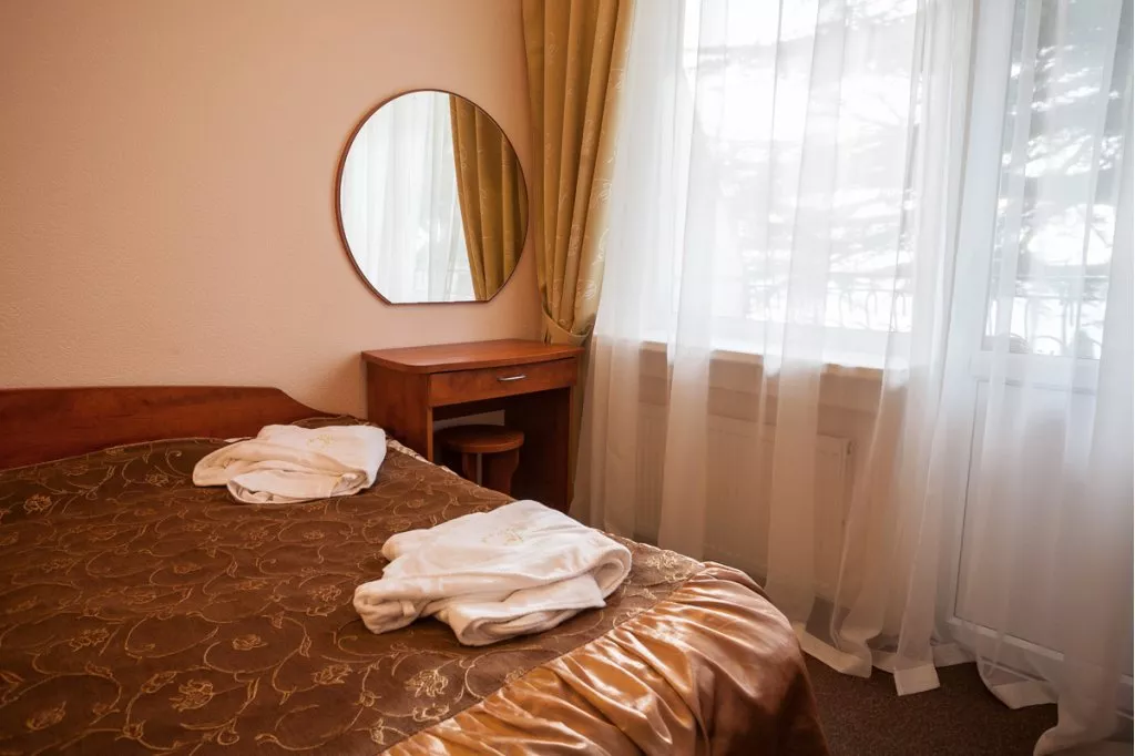 2-х комнатный люкс с кухней коттедж №4. Парк-отель "Родос". Кореиз