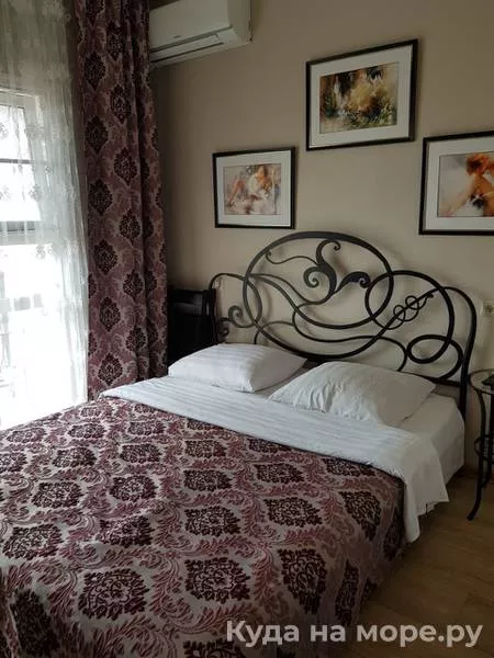 2-х местный номер с балконом. Частный сектор "Жемчужина взморья". Гагра