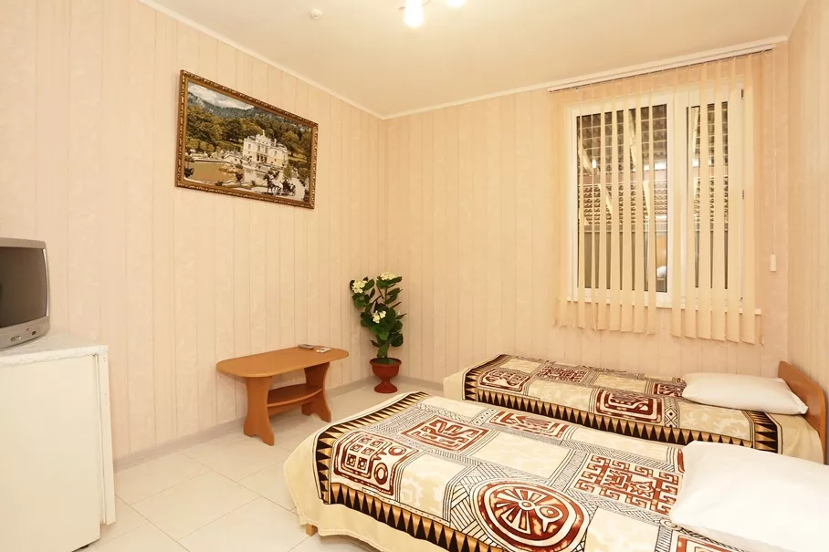 2-х комн. 5-ти местн. номер с удобств..  Частный отель Экватор. Береговое