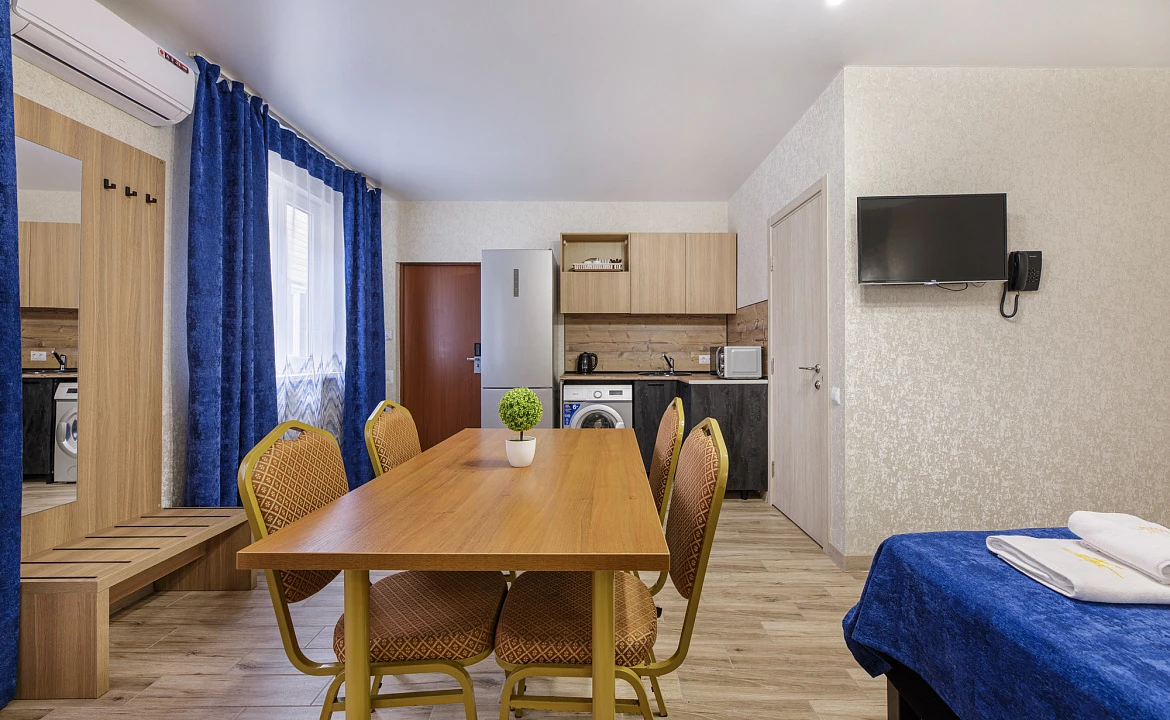 Семейные апартаменты 2-х комнатные. Отель "Alfa Summer". Анапа