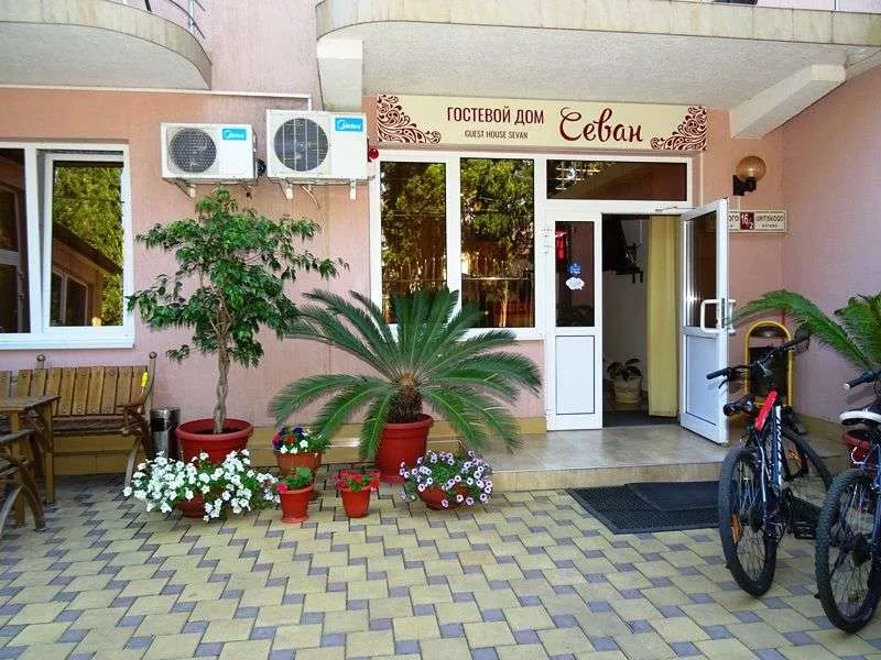 . Отель "Севан" . Адлер