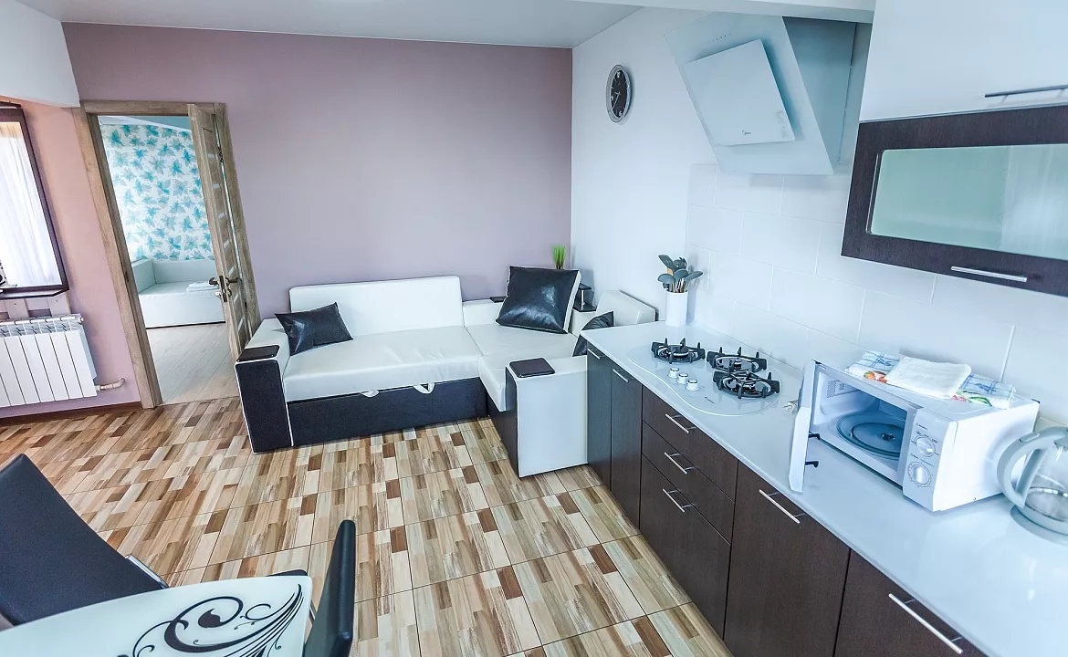 Люкс с балконом до 5 чел. Гостевой дом Пролетарская 12. Гурзуф